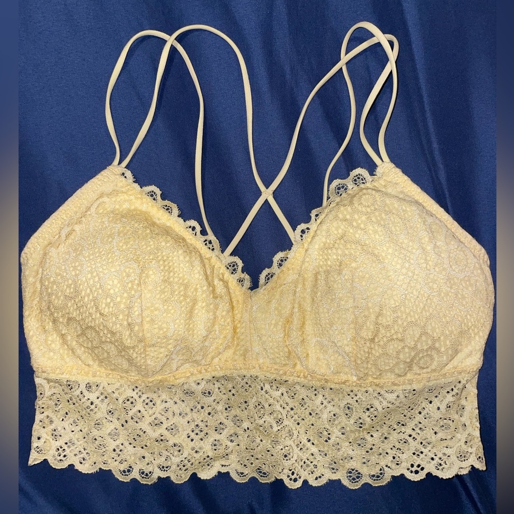 NWOT Hollister Gilly Hicks Strappy Criss Cross Back Padded Lace Bralette